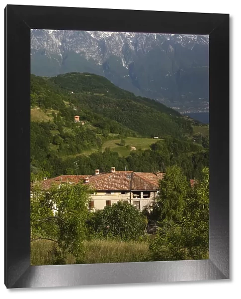 Italy, Lombardy, Lake District, Lake Garda, Tremosine Plateau, Sermerio, valley houses