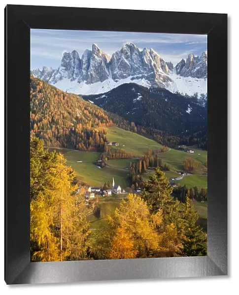 Mountains, Geisler Gruppe  /  Geislerspitzen, Dolomites, Trentino-Alto Adige, Italy
