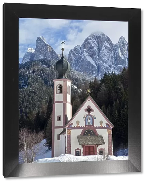 St Johann Church in Ranui in Villnoss, Le Odle Group  /  Geisler Spitzen, Val di Funes