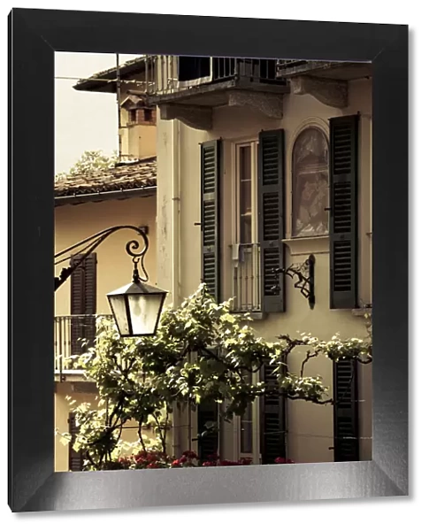 Italy, Lombardy, Lakes Region, Lake Como, Bellagio, town details