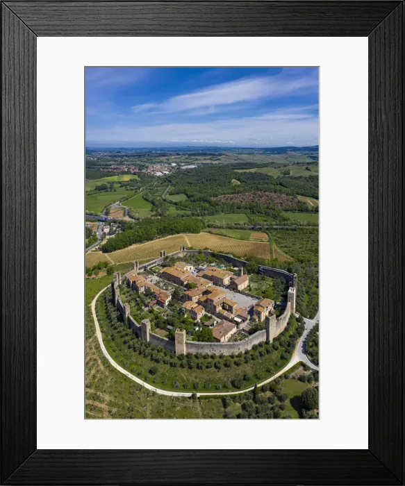 Framed Print : Italy, Tuscany, Val d Elsa, Monteriggioni Framed Print : Italy, Tuscany, Val d Elsa, Monteriggioni