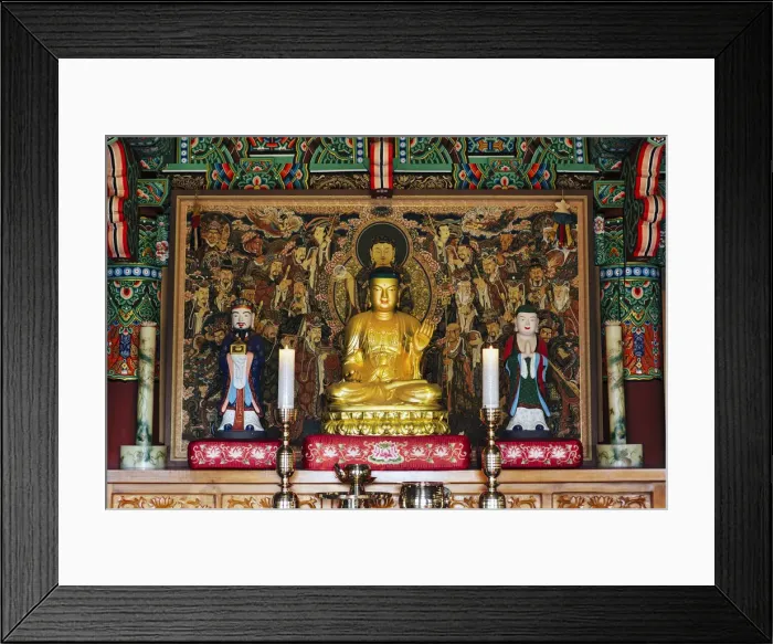 Framed Print : Bongeunsa Temple in the Gangnam District of Seoul, South Korea Framed Print : Bongeunsa Temple in the Gangnam District of Seoul, South Korea