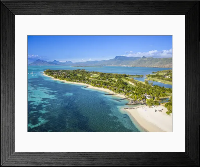 Framed Print : Beachcomber Paradis Hotel, Le Morne Brabant Peninsula, Black River (Riviere Noire) Framed Print : Beachcomber Paradis Hotel, Le Morne Brabant Peninsula, Black River (Riviere Noire)