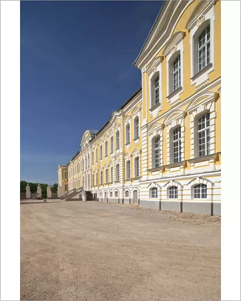 Latvia, Southern Latvia, Zemgale Region, Pilsrundale, Rundale Palace, b