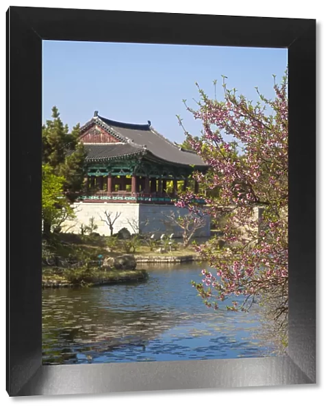 Korea, Gyeongsangbuk-do, Gyeongju, Anapji Pond