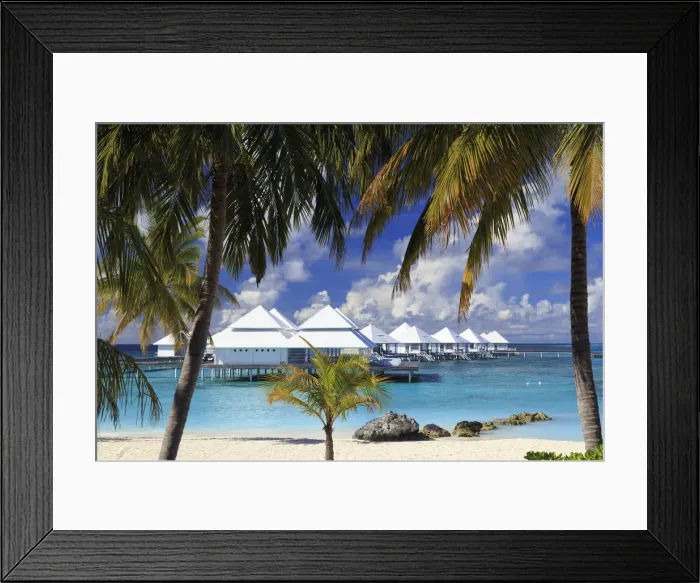Framed Print : Maldives, South Ari Atoll, Thudufushi Island, Diamonds Thudufushi Resort