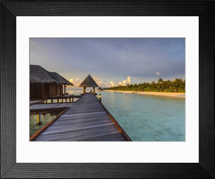 Framed Print : Overwater Spa, Anantara Dhigu resort, South Male Atoll, Maldives Framed Print : Overwater Spa, Anantara Dhigu resort, South Male Atoll, Maldives