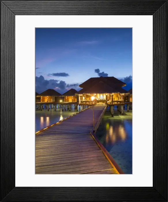 Framed Print : Overwater Spa, Anantara Dhigu resort, South Male Atoll, Maldives Framed Print : Overwater Spa, Anantara Dhigu resort, South Male Atoll, Maldives