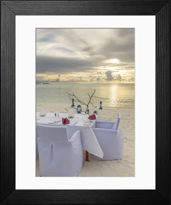 Framed Print : Dining on the beach, Anantara Dhigu resort, South Male Atoll, Maldives Framed Print : Dining on the beach, Anantara Dhigu resort, South Male Atoll, Maldives