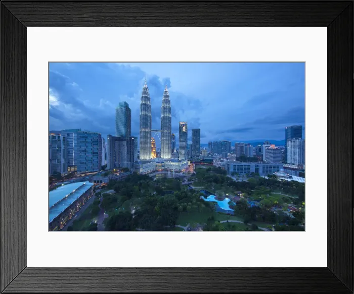 Framed Print : Petronas Towers, Kulal Lumpur, Malaysia Framed Print : Petronas Towers, Kulal Lumpur, Malaysia
