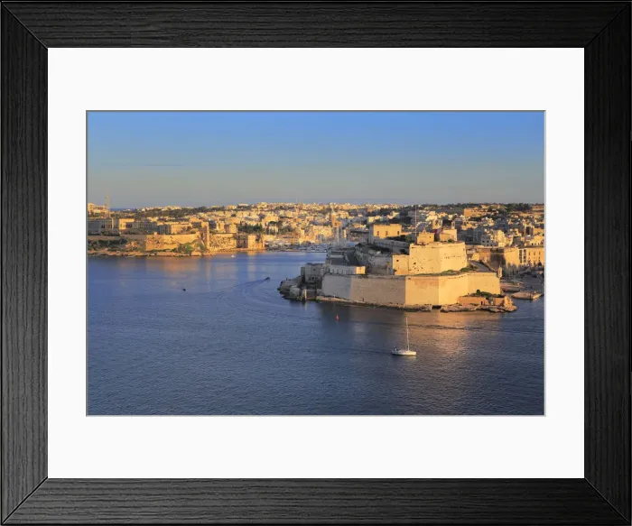 Framed Print : La Valletta, view from Upper Barracca gardens to Fort Saint Angelo, Malta