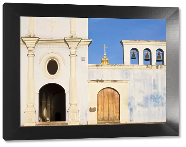 Nicaragua, Granada, Convento Y Museo San Franciso - the oldest church in Central America