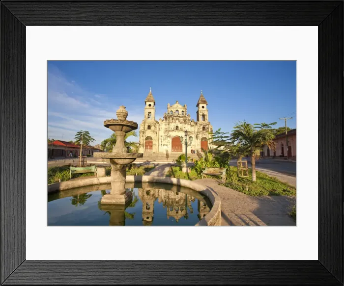 Framed Print : Nicaragua, Granada, Iglesia de Guadalupe
