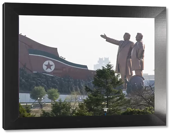 Democratic Peopless Republic of Korea (DPRK), North Korea, Pyongyang, statues