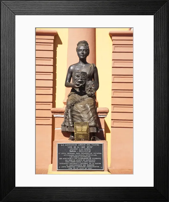 Framed Print : Nicaragua, Leon, Statue outside Theatre Framed Print : Nicaragua, Leon, Statue outside Theatre