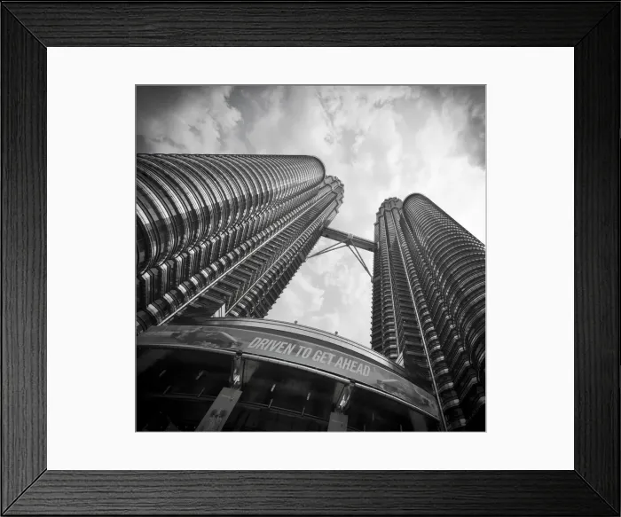 Framed Print : Petronas Towers, Kuala Lumpur, Malaysia Framed Print : Petronas Towers, Kuala Lumpur, Malaysia