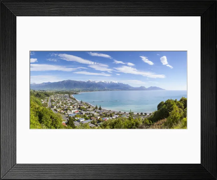 Framed Print : Elevated view over the picturesque coastal town of Kaikoura, Kaikoura, South Island