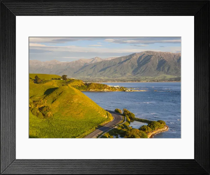 Framed Print : Elevated view over dramatic coastal landscape, Kaikoura, South Island, New Zealand Framed Print : Elevated view over dramatic coastal landscape, Kaikoura, South Island, New Zealand