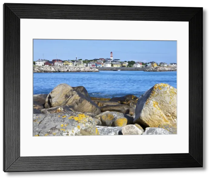 Framed Print : Alnes Lighthouse, Alnes, Godoy, More og Romsdal, Norway