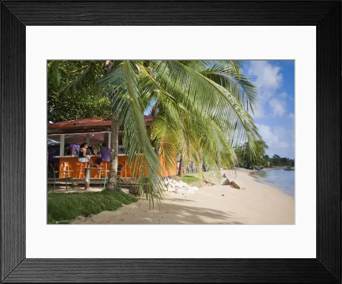Framed Print : Nicaragua, Corn Islands, Little Corn Island, Beach bar near the Village Framed Print : Nicaragua, Corn Islands, Little Corn Island, Beach bar near the Village