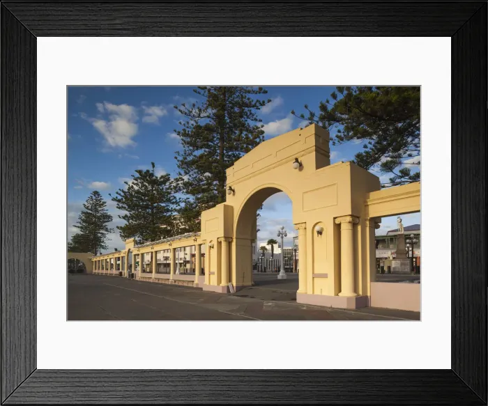 Framed Print : New Zealand, North Island, Hawkes Bay, Napier, art-deco architecture, Marine Parade