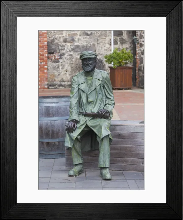 Framed Print : New Zealand, South Island, Canterbury, Timaru, Heritage Place, statue of Captain Henry Framed Print : New Zealand, South Island, Canterbury, Timaru, Heritage Place, statue of Captain Henry