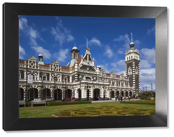 New Zealand, South Island, Otago, Dunedin, Dunedin Railway Station, built 1906, exterior