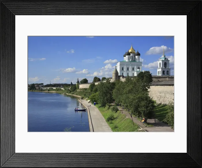 Framed Print : Pskov kremlin from the Velikaya River, Pskov, Pskov region, Russia Framed Print : Pskov kremlin from the Velikaya River, Pskov, Pskov region, Russia
