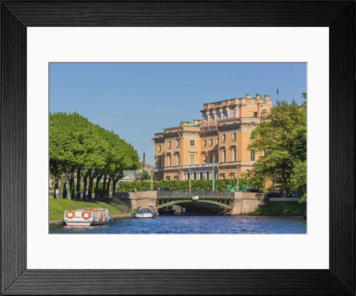 Framed Print : Mikhailovsky Castle (Engineers Castle), Saint Petersburg, Russia Framed Print : Mikhailovsky Castle (Engineers Castle), Saint Petersburg, Russia