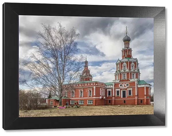 Church of Smolensk icon of Holy Virgin (1690s), Sofrino, Moscow region, Russia