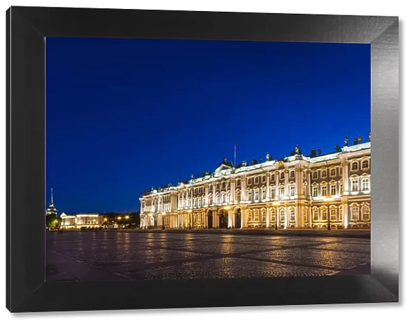 Russia, Saint Petersburg, Center, Winter Palace, Hermitage Museum, Dvortsovaya Square
