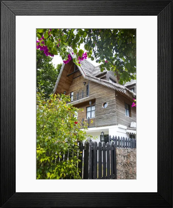 Framed Print : Thatched building on La Digue, Seychelles Framed Print : Thatched building on La Digue, Seychelles