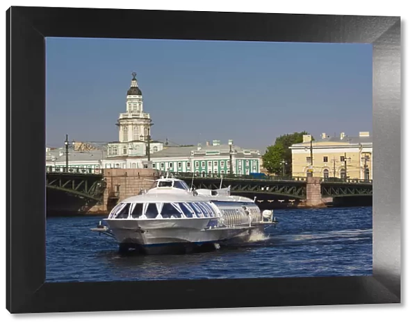 Russia, St. Petersburg, Meteor hydrofoil to Peterhof