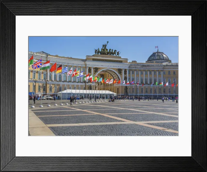 Framed Print : General Staff Building, Palace square, Saint Petersburg, Russia Framed Print : General Staff Building, Palace square, Saint Petersburg, Russia