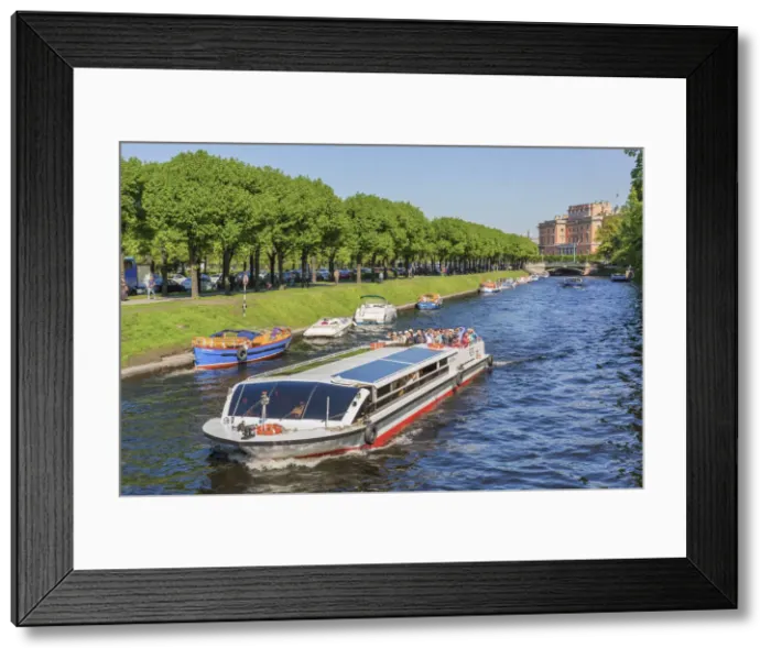 Framed Print : Tourist boats and Mikhailovsky Castle (Engineers Castle), Saint Petersburg Framed Print : Tourist boats and Mikhailovsky Castle (Engineers Castle), Saint Petersburg
