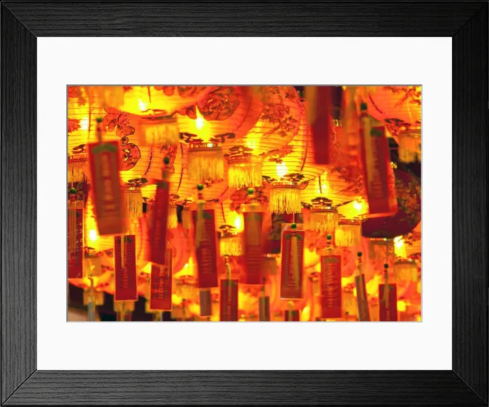 Framed Print : Lanterns hanging outside the New Buddha Tooth Relic Temple and Museum on South Bridge