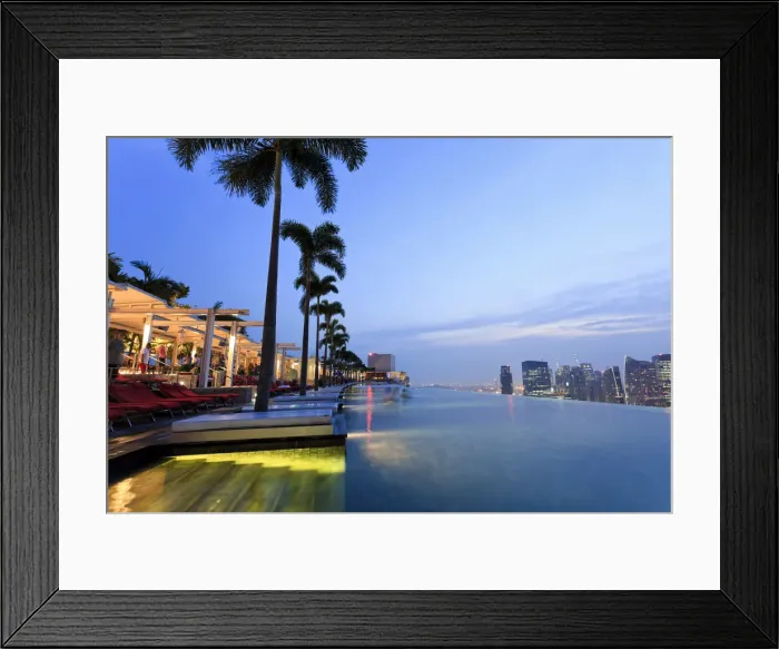 Framed Print : Singapore, swimmingpool and Singapore Skyline on the 57th floor of Marina Bay Sands Framed Print : Singapore, swimmingpool and Singapore Skyline on the 57th floor of Marina Bay Sands