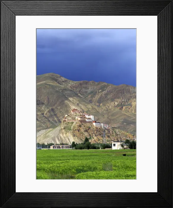 Framed Print : Gyantse Dzong, Gyantse County, Shigatse Prefecture, Tibet, China Framed Print : Gyantse Dzong, Gyantse County, Shigatse Prefecture, Tibet, China