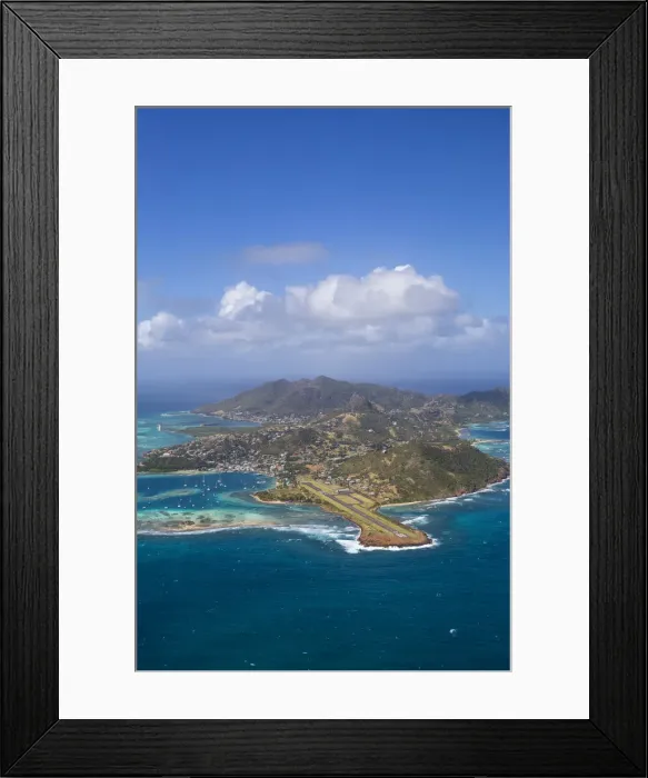 Framed Print : St Vincent and The Grenadines, Aerial view of Union Island Framed Print : St Vincent and The Grenadines, Aerial view of Union Island
