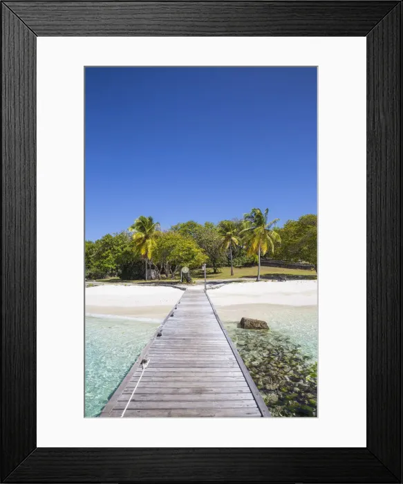 Framed Print : St Vincent and The Grenadines, Petit St Vincent Framed Print : St Vincent and The Grenadines, Petit St Vincent