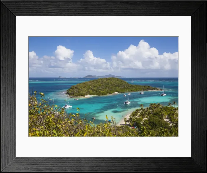 Framed Print : St Vincent and The Grenadines, Tobago Cays, Petit Bateau looking across to Petit Rameau Framed Print : St Vincent and The Grenadines, Tobago Cays, Petit Bateau looking across to Petit Rameau