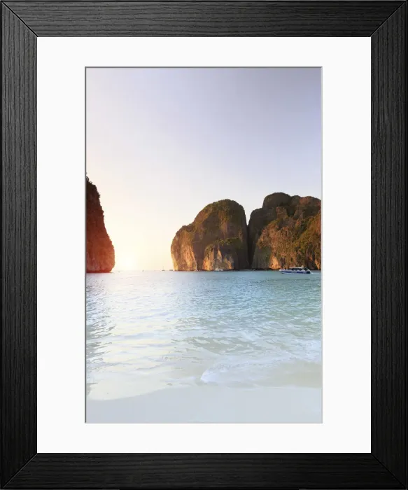 Framed Print : Thailand, Krabi Province, Ko Phi Phi Lee Island, Maya Bay, Ao Maya Framed Print : Thailand, Krabi Province, Ko Phi Phi Lee Island, Maya Bay, Ao Maya