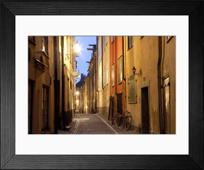 Framed Print : Historic old street in Gamla Stan (Old Town) in Stockholm, Sweden Framed Print : Historic old street in Gamla Stan (Old Town) in Stockholm, Sweden