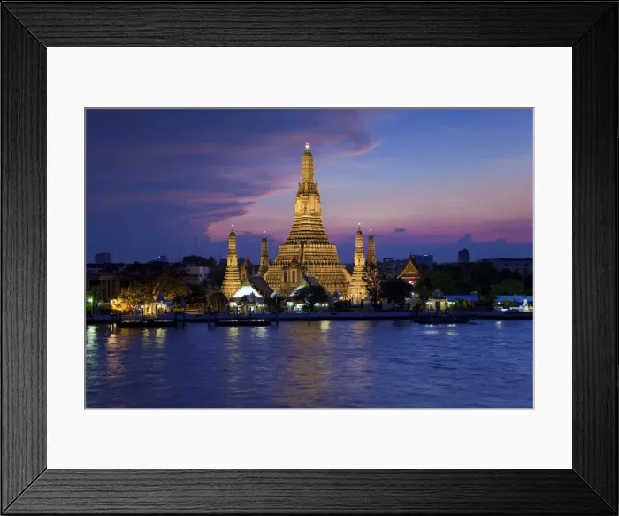 Framed Print : Thailand, Bangkok, Wat Arun, Temple Of The Dawn & Chao Phraya River illuminated at sunset Framed Print : Thailand, Bangkok, Wat Arun, Temple Of The Dawn & Chao Phraya River illuminated at sunset