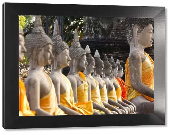 Line of Buddhas, Wat Yai Chai Mongkol, Ayutthaya, Thailand