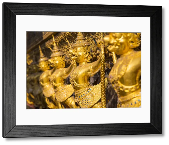 Framed Print : Wat Phra Kaew (Temple of the Emerald Buddha), Bangkok, Thailand Framed Print : Wat Phra Kaew (Temple of the Emerald Buddha), Bangkok, Thailand