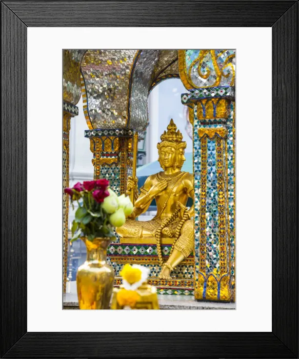 Framed Print : Erawan Shrine, Lumphini, Bangkok, Thailand