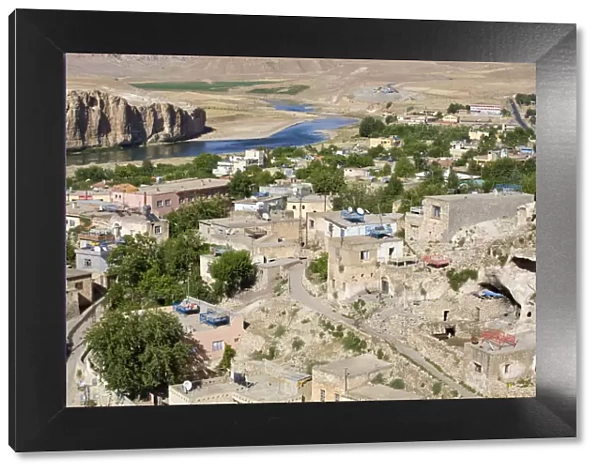 Turkey, Eastern Turkey, Hasankeyf, Tigris River, View from the Kale Fortress