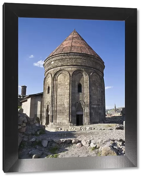 Turkey, Eastern Turkey, Erzurum, Tomb at back of Twin minaret Seminary, Cifte Minareli