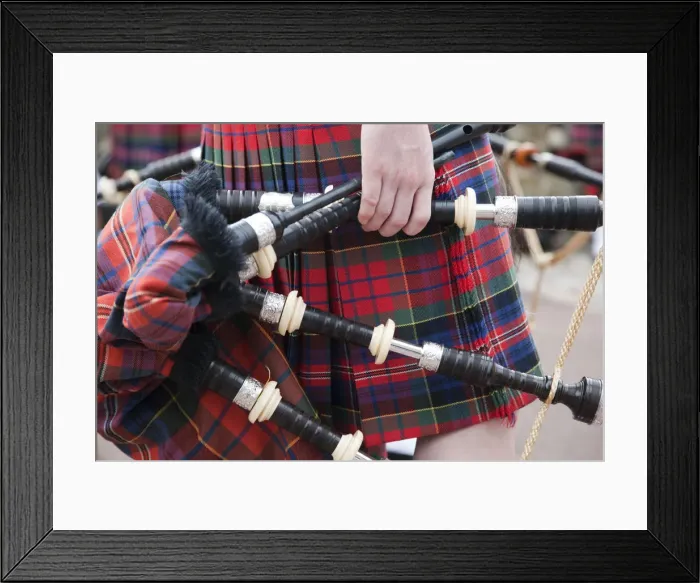 Framed Print : Scotland, Edinburgh, The Royal Mile, Hand Holding Bagpipes Framed Print : Scotland, Edinburgh, The Royal Mile, Hand Holding Bagpipes